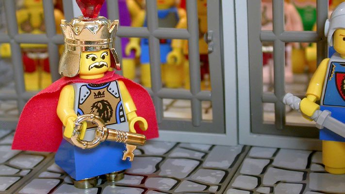 David Imprisons His Concubines